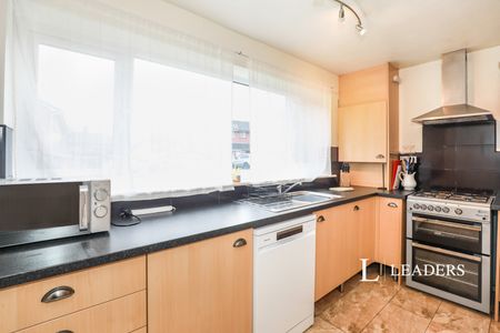 2 bedroom house to rent Mary Street, Crewe, Cheshire, CW1 - Photo 5