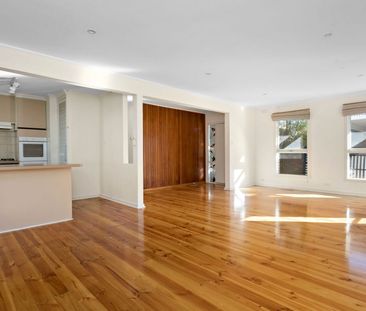 Charming Family Home with Modern Comforts! - Photo 3