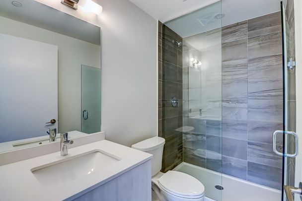 For Lease - 2 David Eyer Drive Unit# 722, Richmond Hill, Ontario - Photo 1