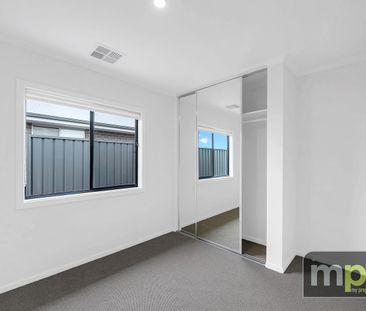 Brand New Three Bedroom Home! - Photo 5