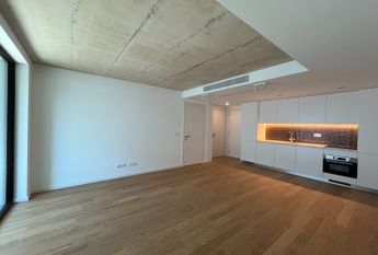 Apartamento T1 no empreendimento DOCA Praia da Barra.