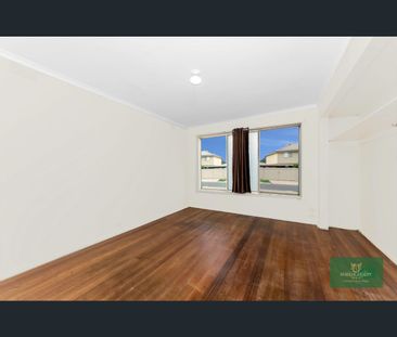 2 Feathertop Drive, Wyndham Vale, Vic 3024 - Photo 5