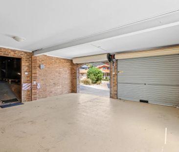 Beautifully Appointed Home in a Peaceful Cul de Sac, Perfect for Fa... - Photo 5