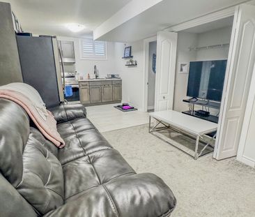 For Lease - 3 Oxford Terrace, St. Thomas, Ontario - Photo 3