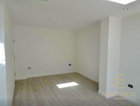 4 bedroom semi-detached house to rent - Photo 5