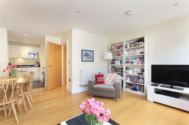 2 bedroom flat to rent - Photo 1