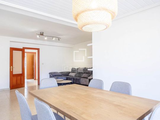 4 Bedroom apartment with 12m² terrace for rent in El Pla del Real, Valencia - Photo 1