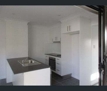 2/34 Starling Crescent, Peregian Springs, Qld 4573 - Photo 4