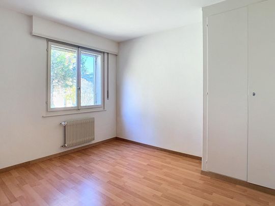 Bel appartement de 3.5 pièces au 1er étage et bénéficiant d'une vue sur le lac Léman. - Photo 1