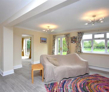 4 bedroom detached house to rent - Photo 3