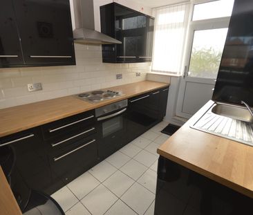 Town Lane, Wirral, CH63 - Photo 4