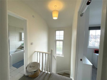 3 bedroom semi-detached house to rent - Photo 4