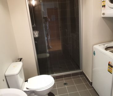 AUCKLAND CITY: Eden Terrace 8th floor one bedroom apartment with se... - Photo 5