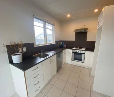 Large Sunny Deck - Mt Maunganui - Photo 2