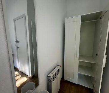 Calle de Trafalgar, Madrid, Community of Madrid 28010 - Photo 2