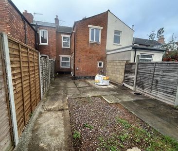 3 bedroom terraced house to rent - Photo 5