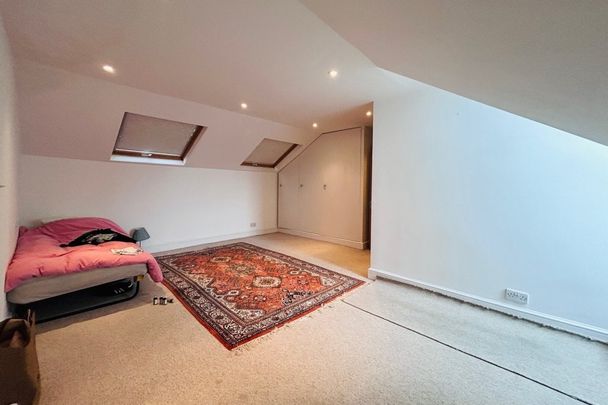 St. Georges Terrace - Photo 1