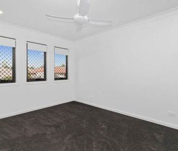 Modern Comfort Meets Lifestyle Convenience in Coomera - Photo 4