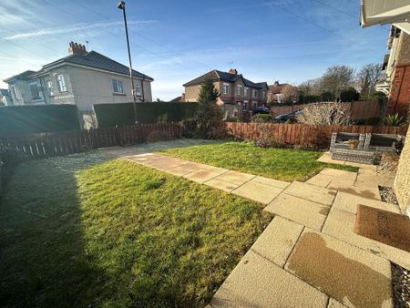 3 bedroom semi-detached house to rent - Photo 3