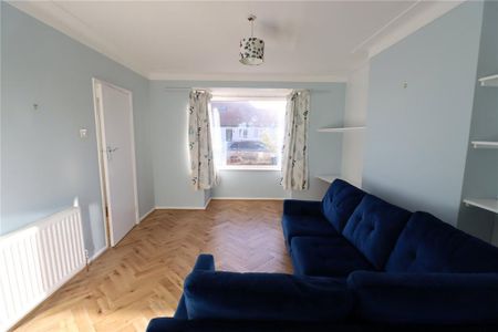 3 bedroom semi-detached house to rent - Photo 2