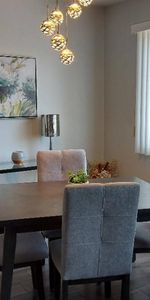 GRAND 4 1/2 - MODERNE - ENDROIT CALME - BEAU SECTEUR - A PIED STATION MÉTRO MONTMORENCY **À VOIR ** 450-664-7578 - Photo 3