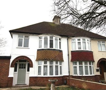 3 bedroom semi-detached house to rent - Photo 2