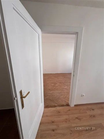 2+kks balkonem, komorou a sklepeme, hned k nastěhování, tramvajová zastávka v pěší dostupnosti - Photo 4