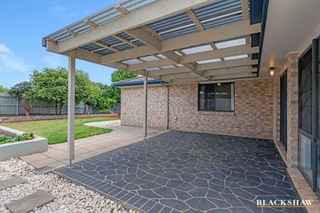 Gungahlin Town Centre four bedroom home - Photo 5