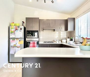 Separated Three Bedroom Granny Flat&excl; - Photo 4