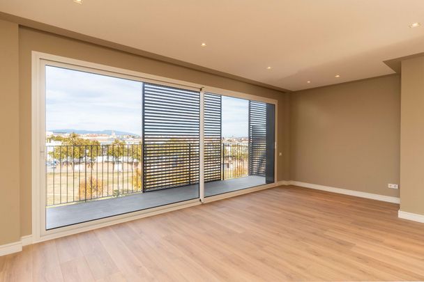 Piso de alquiler en Ronda de Jean Monnet, 230, Can Gambús - Photo 1