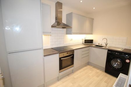 2 bedroom apartment to rent - Photo 3