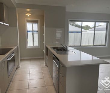 Brand New 4 Bedroom Home - Photo 3