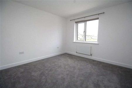 Edwards Grove, Bordon, Hampshire, GU35 - Photo 5