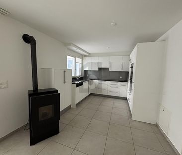 WITH A GARDEN AND A TERRACE - Photo 2