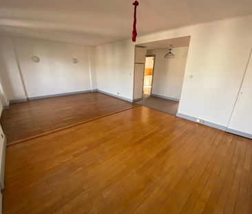 Location Appartement 2 pièces 64m² THONON LES BAINS 74200 - Photo 2
