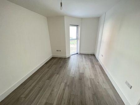 Modern 2-Bedroom, 2-Bathroom Student Apartment in Portswood, Southampton - Photo 5