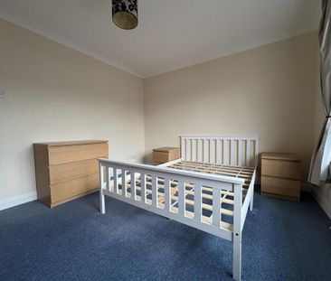 2 bedroom semi-detached house to rent - Photo 2