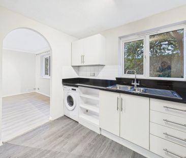 Knaves Hollow, Wooburn Moor, High Wycombe,HP10 - Photo 6