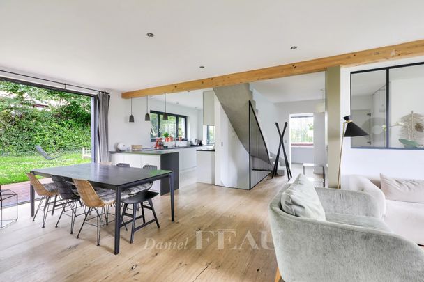 Tout savoir sur cette maison dans le quartier Plateau-Mont Valérien, à Rueil-Malmaison - Photo 1