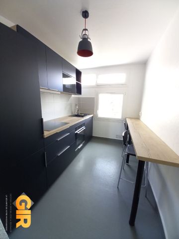 Location Maison 1 pièce 75m² RENNES 35000 - Photo 2