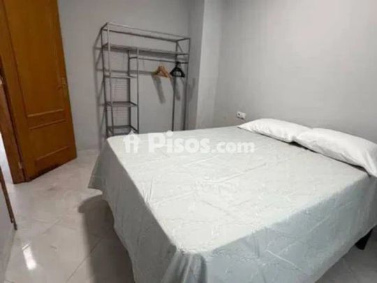 Casa adosada en alquiler en Camí D'Onda-Salesians-Centre - Photo 1