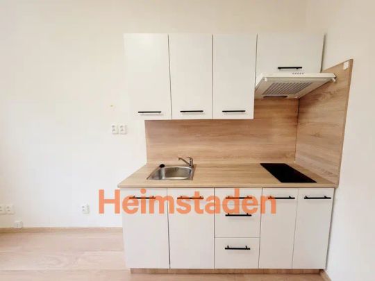 Pronájem bytu 1+kk 22 m - Photo 1