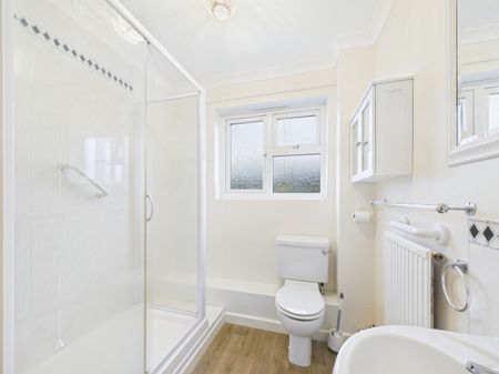 Westward Court, Westward Road, Ebley, Stroud, Gloucestershire, GL5 - Photo 3