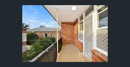 Apartment in the heart of Bexley - Photo 2