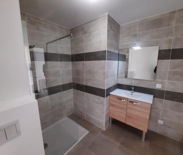 Location Appartement 2 pièces 46m² ST PIERRE EN FAUCIGNY 74800 - Photo 1