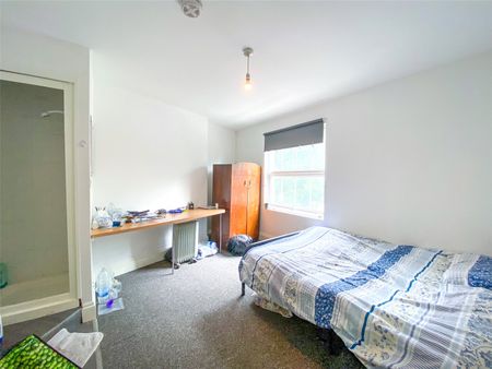 6 bedroom house to rent - Photo 4