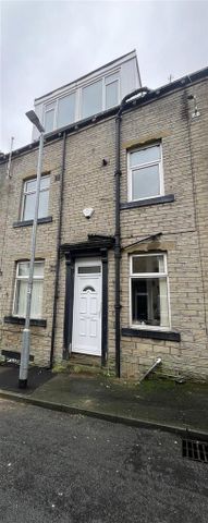 3 bedroom terraced house to rent - Photo 3