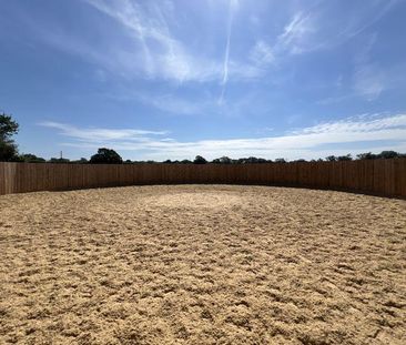 2 bedroom equestrian property to rent - Photo 6