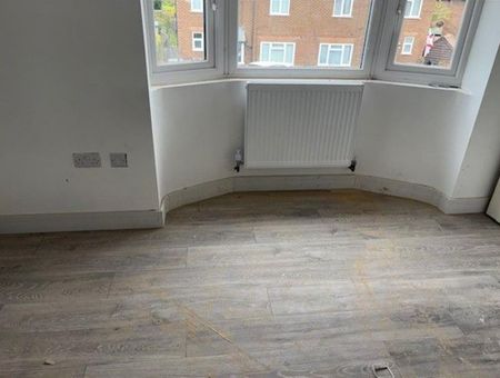 Northfields, Dunstable - Photo 2