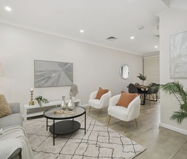 Modern Three Bedroom Townhouse - Photo 2